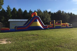75-course-with-20-high-double-slide-with-pool